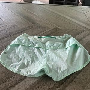 Lululemon shorts size 4